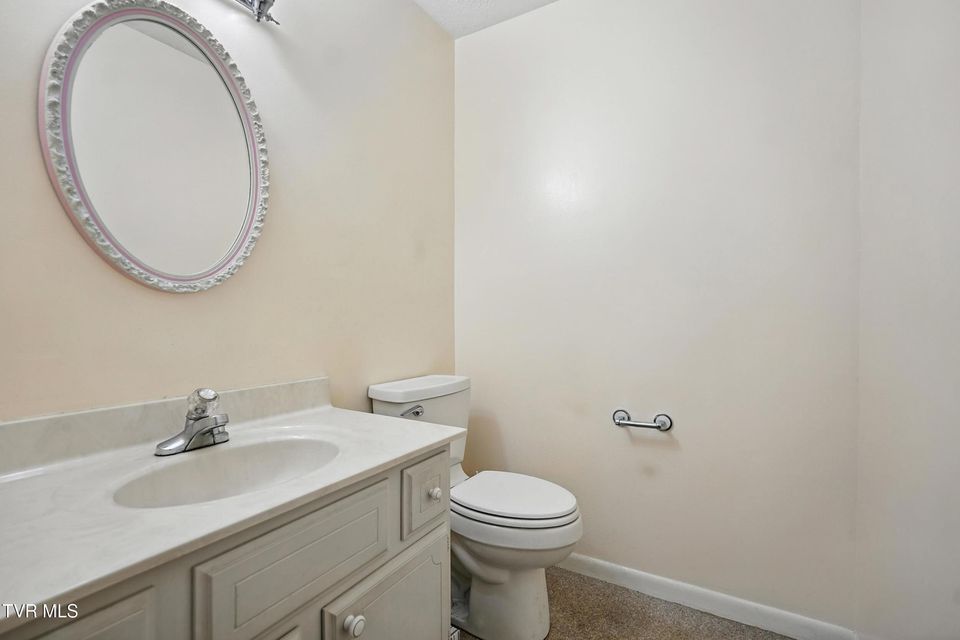 Photo #35: 2616 Suffolk Street