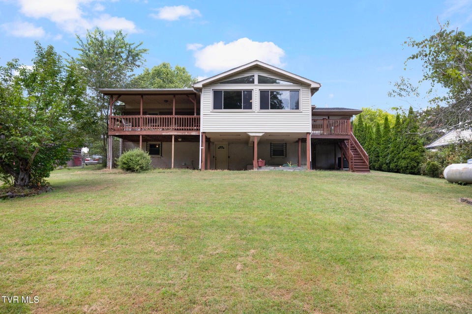 Photo #41: 705 Hilltop Drive