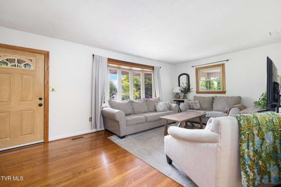 Photo #7: 705 Hilltop Drive