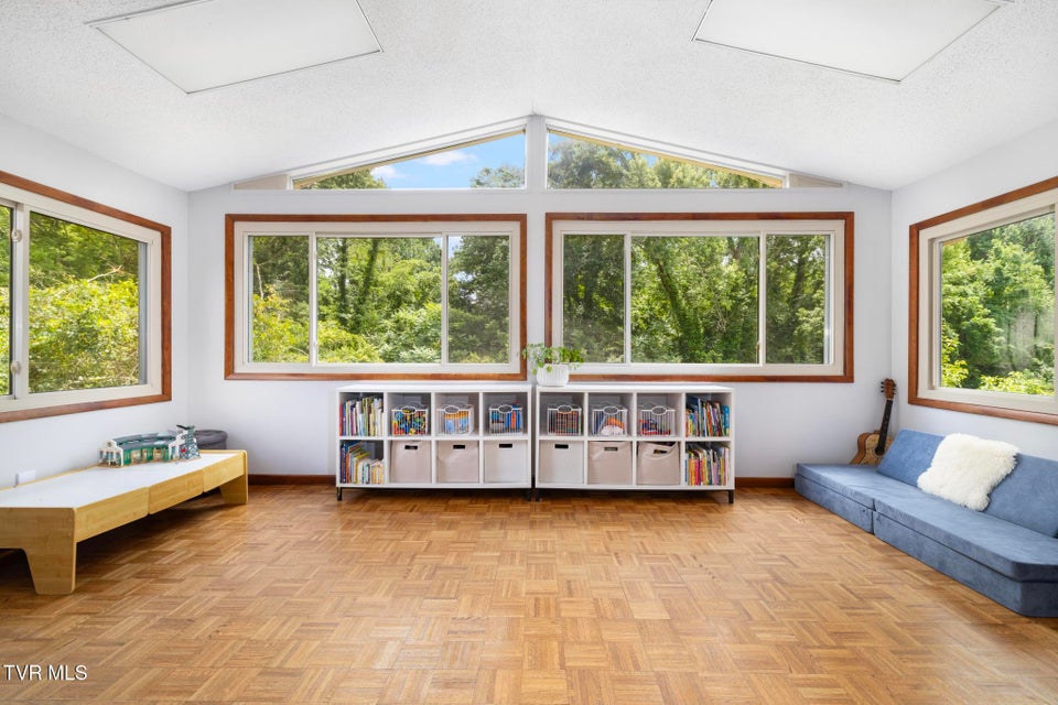 Photo #14: 705 Hilltop Drive