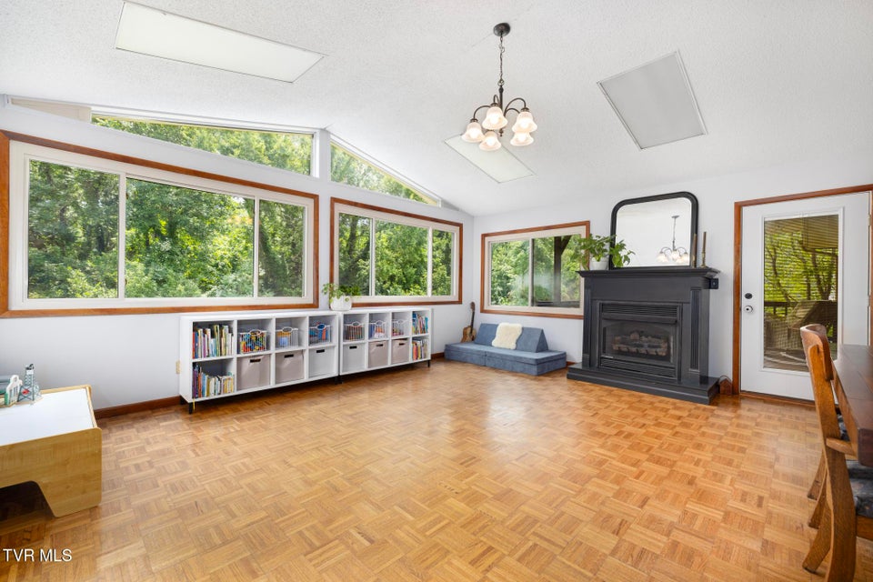 Photo #15: 705 Hilltop Drive