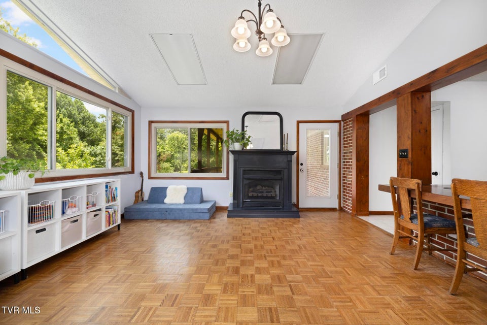 Photo #17: 705 Hilltop Drive