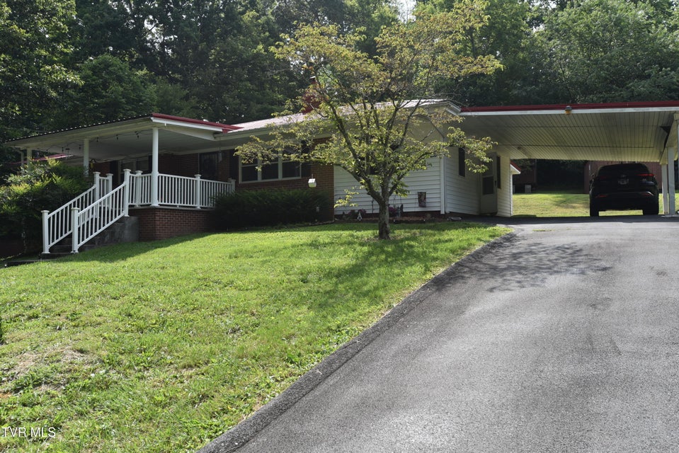 Photo #3: 127 Sewanee Road