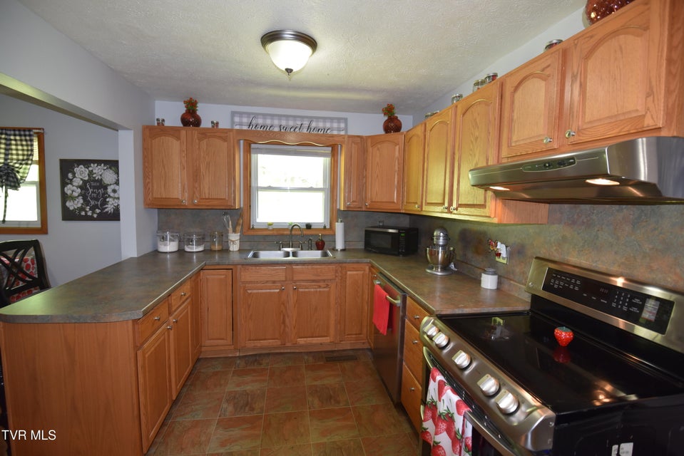 Photo #12: 127 Sewanee Road
