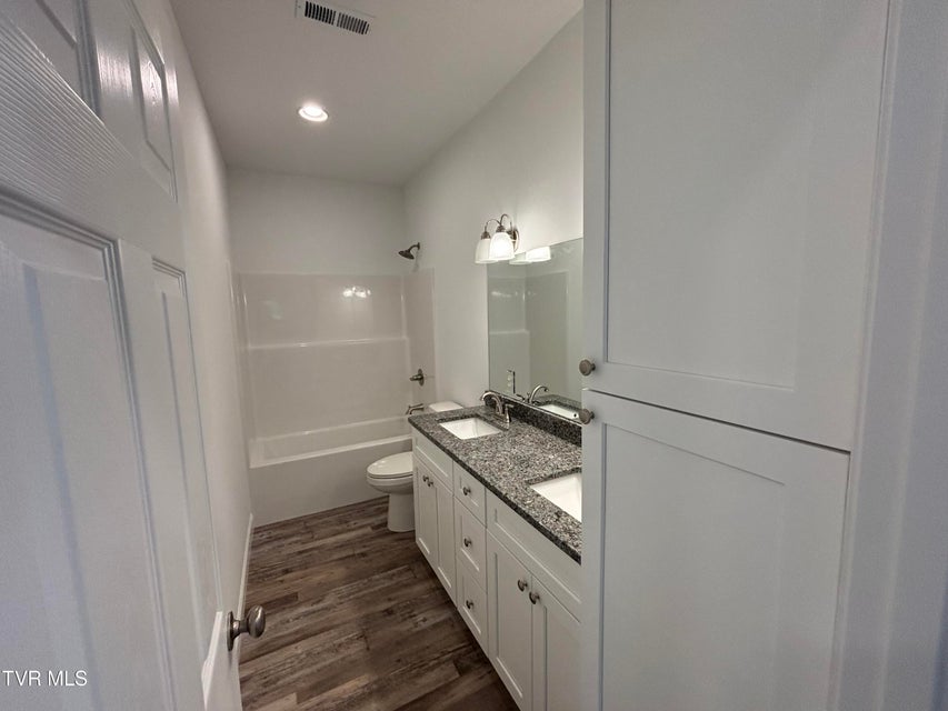 Photo #12: 506 Highland Road