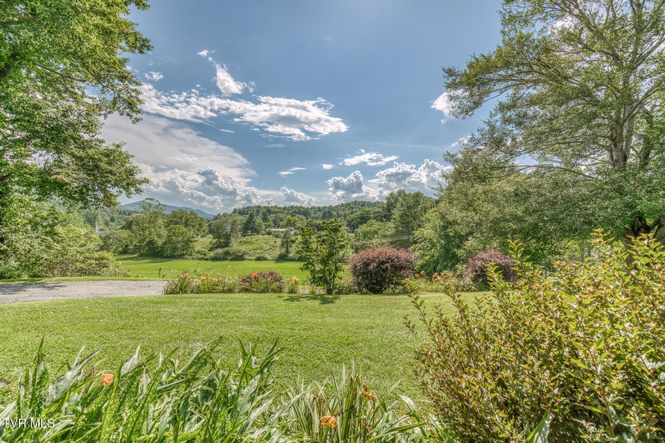 Photo #5: 2711 Pleasant Valley Road