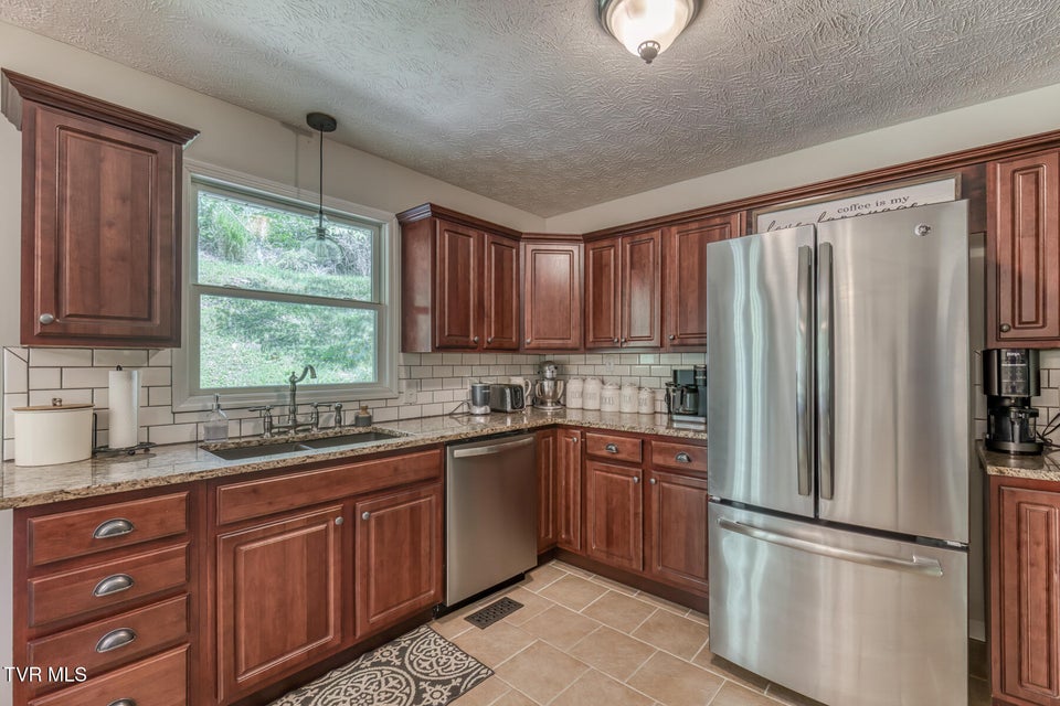 Photo #15: 2711 Pleasant Valley Road
