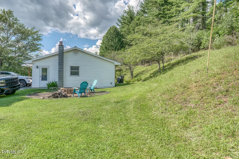 Photo #33: 2711 Pleasant Valley Road