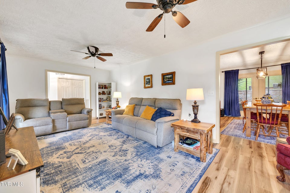 Photo #10: 5009 Surrey Drive