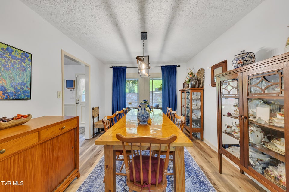 Photo #12: 5009 Surrey Drive