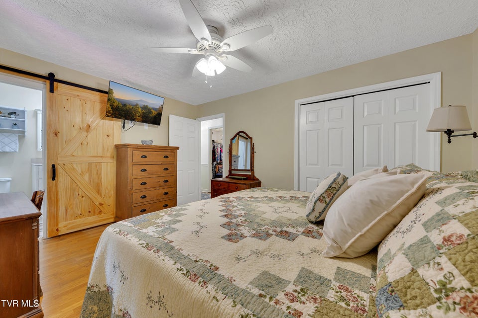Photo #24: 5009 Surrey Drive