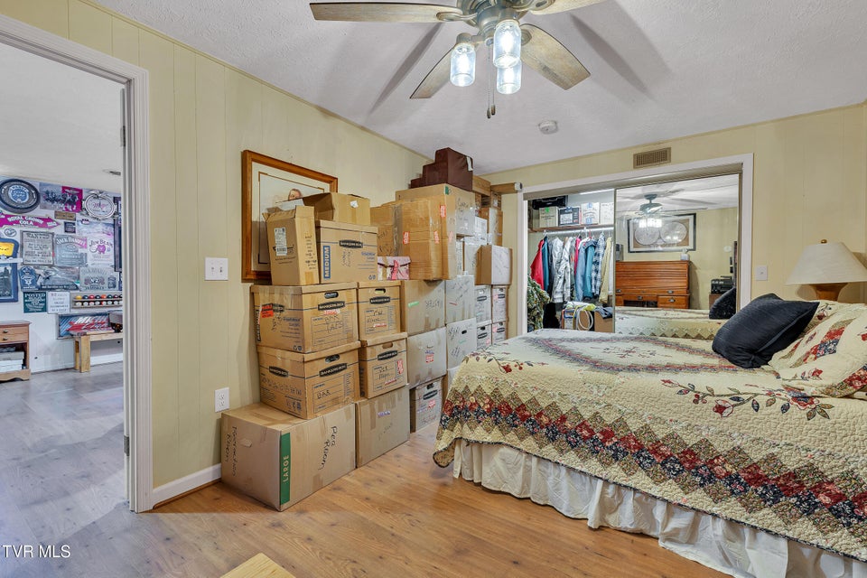 Photo #36: 5009 Surrey Drive