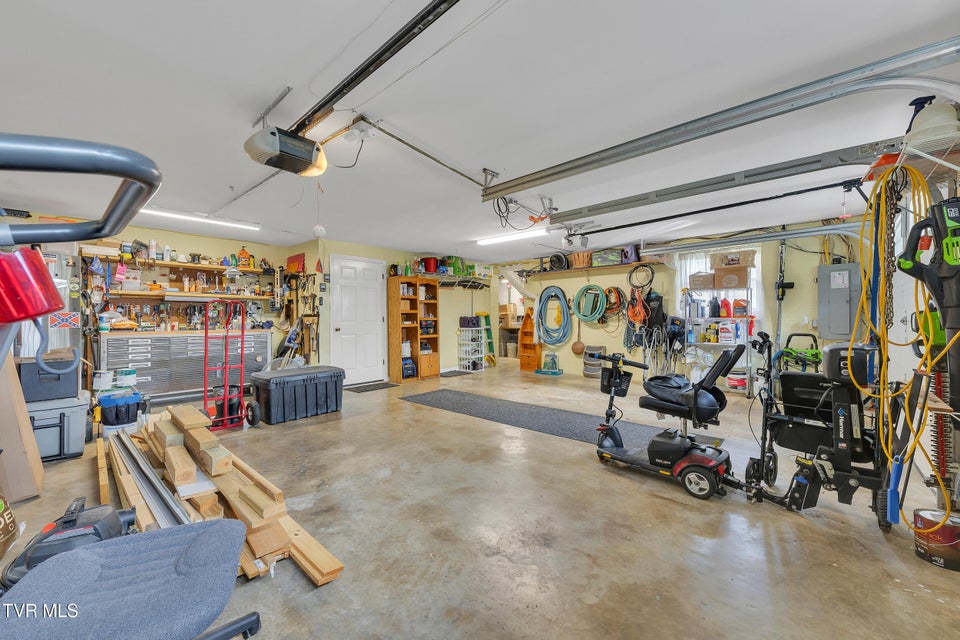 Photo #39: 5009 Surrey Drive