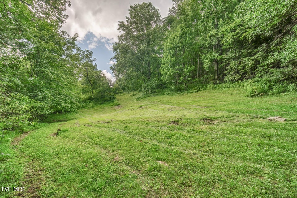 Photo #27: 134 Old Church Road
