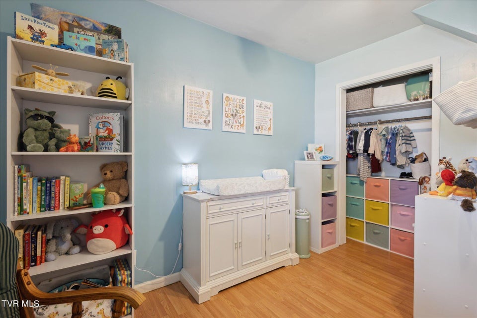 Photo #18: 1261 Chestnut Street