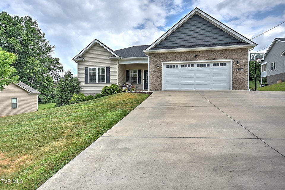 Photo #5: 2057 Poplar Ridge Court