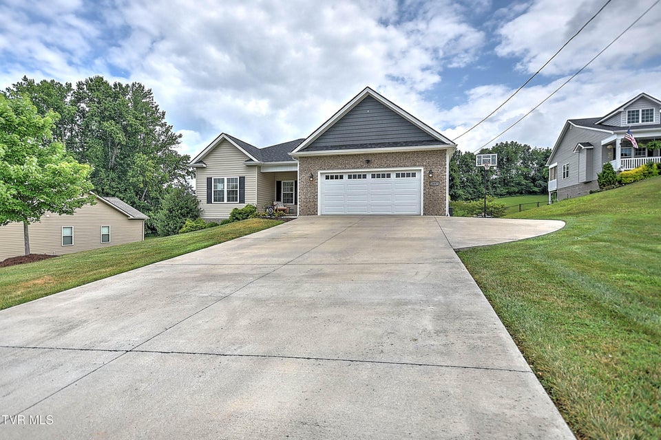 Photo #4: 2057 Poplar Ridge Court
