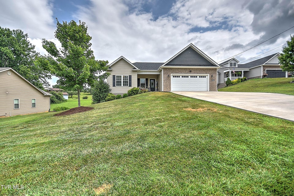 Photo #3: 2057 Poplar Ridge Court