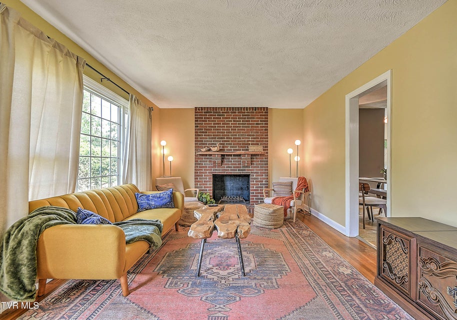 Photo #5: 2120 Osborne Street