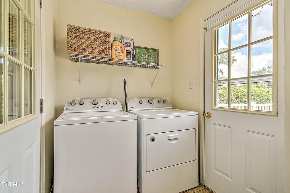 Photo #17: 2120 Osborne Street
