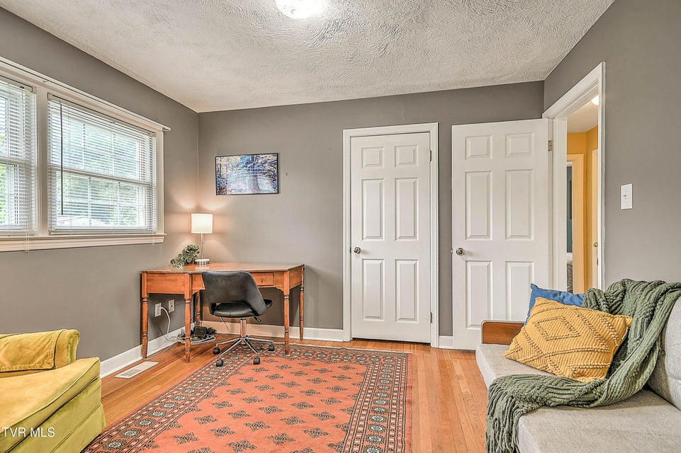 Photo #18: 2120 Osborne Street