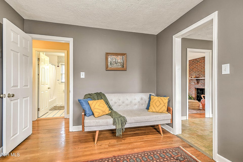Photo #19: 2120 Osborne Street