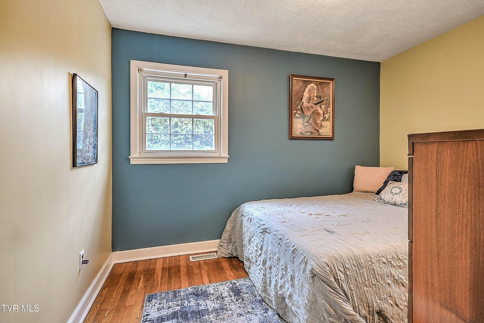 Photo #24: 2120 Osborne Street