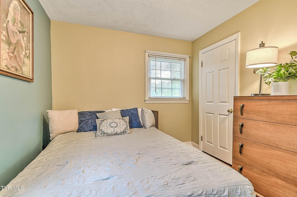 Photo #26: 2120 Osborne Street