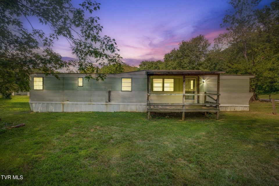Photo #4: 1108 &1112 Walnut Drive