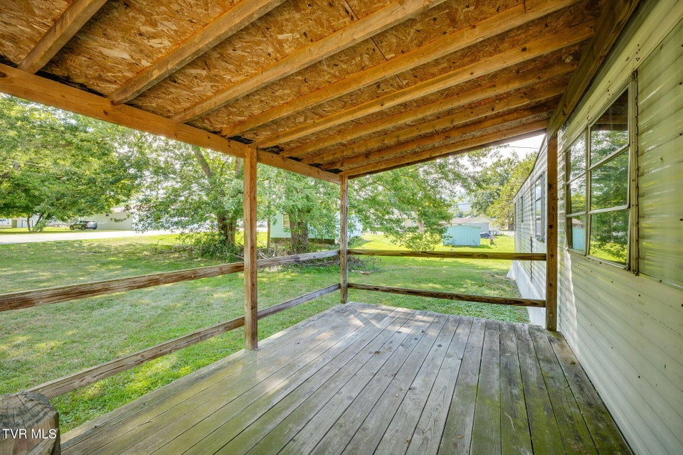 Photo #6: 1108 &1112 Walnut Drive