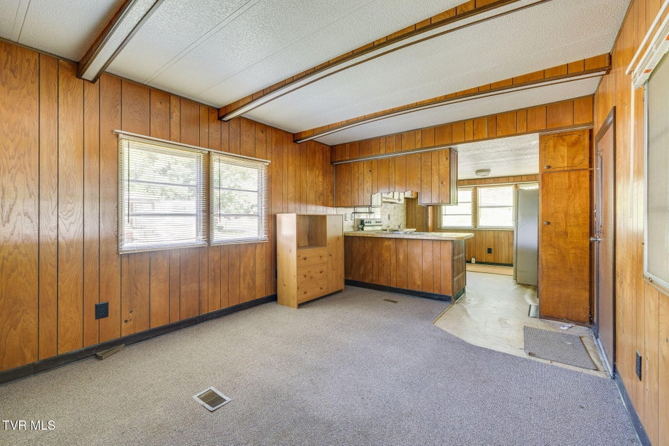 Photo #10: 1108 &1112 Walnut Drive