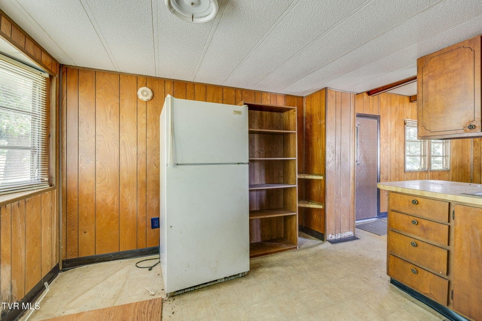 Photo #16: 1108 &1112 Walnut Drive