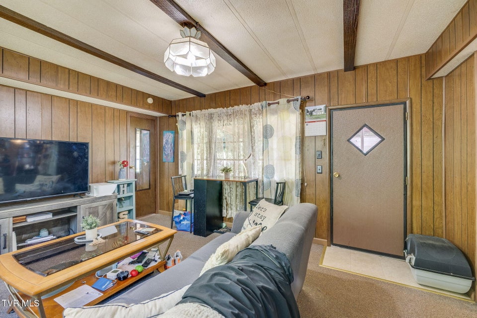 Photo #31: 1108 &1112 Walnut Drive