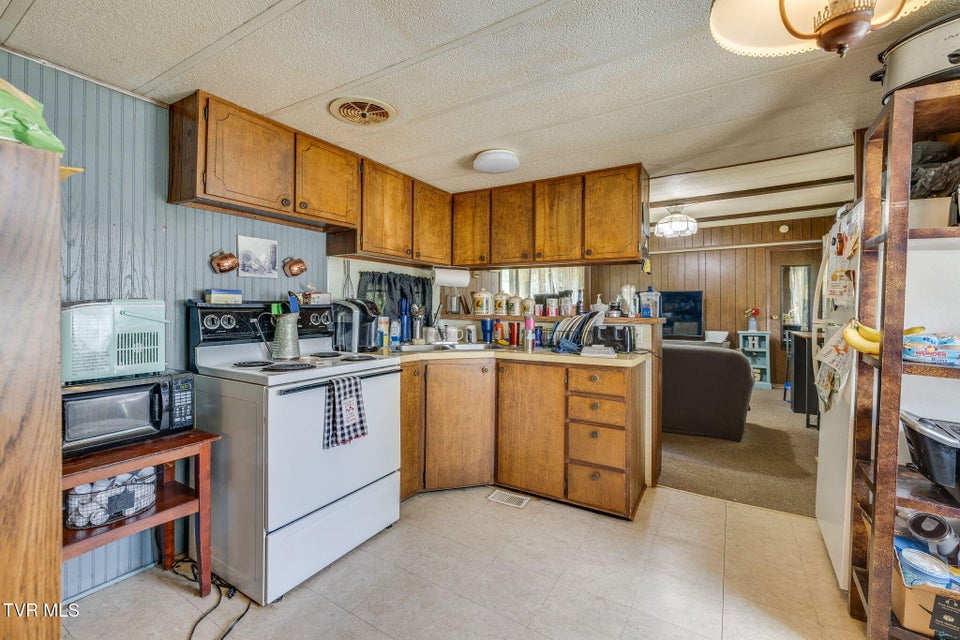 Photo #33: 1108 &1112 Walnut Drive
