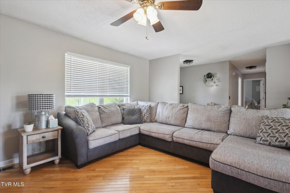 Photo #5: 26252 Beech Circle