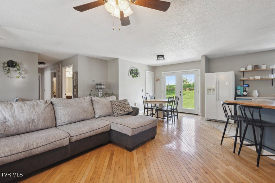 Photo #6: 26252 Beech Circle