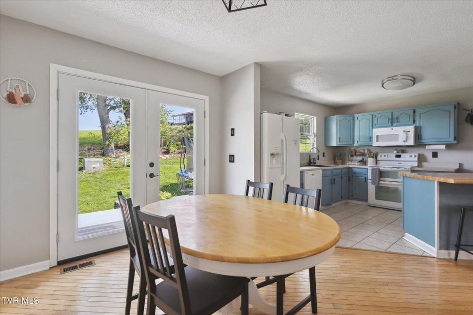 Photo #9: 26252 Beech Circle