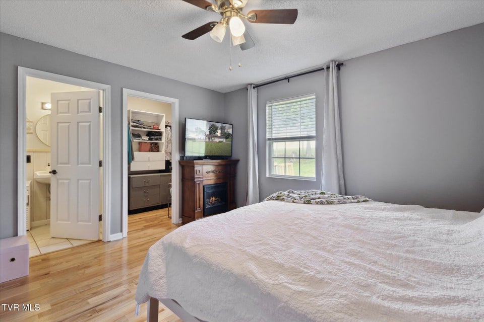 Photo #15: 26252 Beech Circle