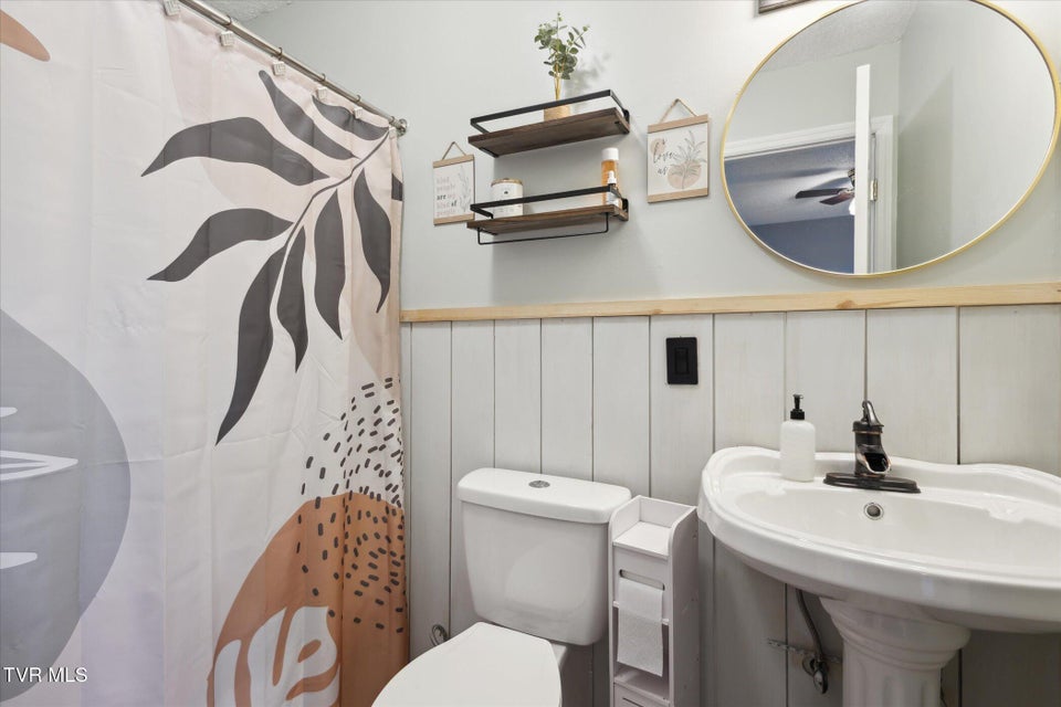 Photo #17: 26252 Beech Circle