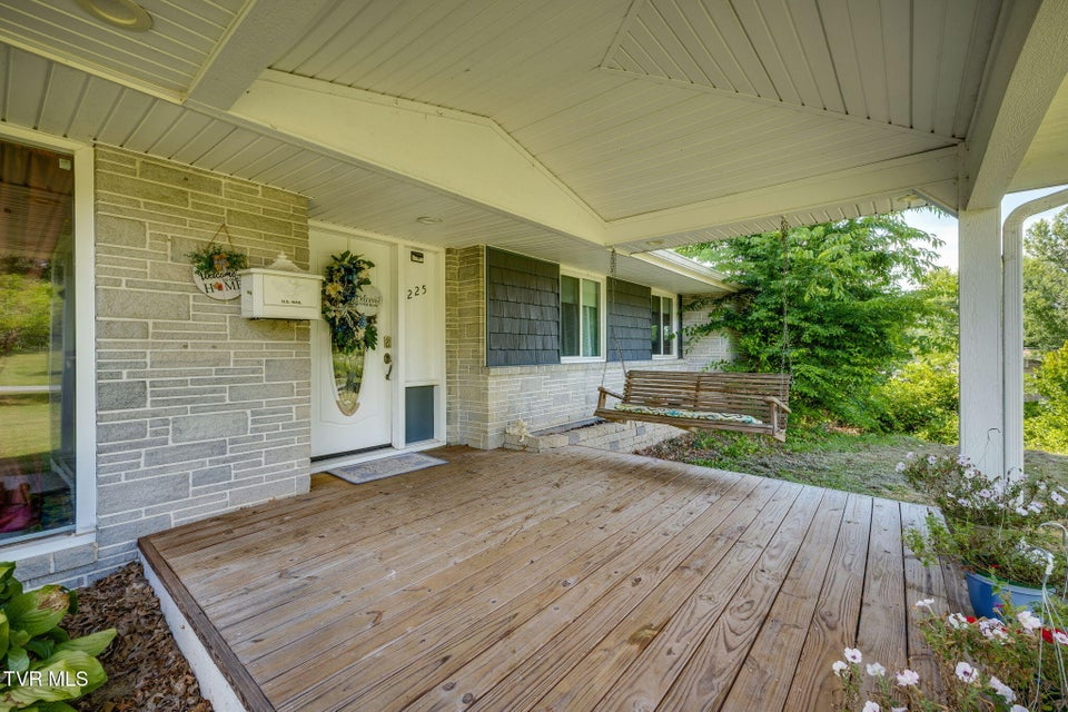 Photo #4: 225 Dogwood Lane