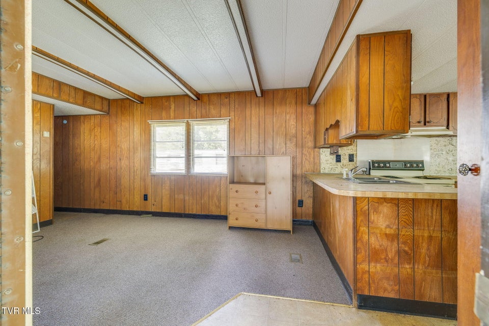 Photo #7: 1108 &1112 Walnut Drive
