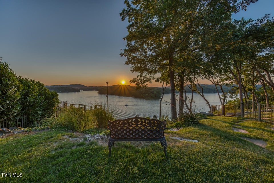 Photo #7: 620 Harbor Point Drive