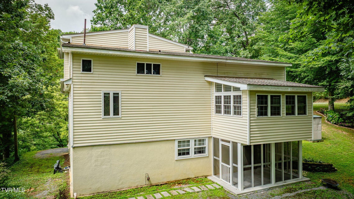 Photo #43: 312 Sourwood Hills Road