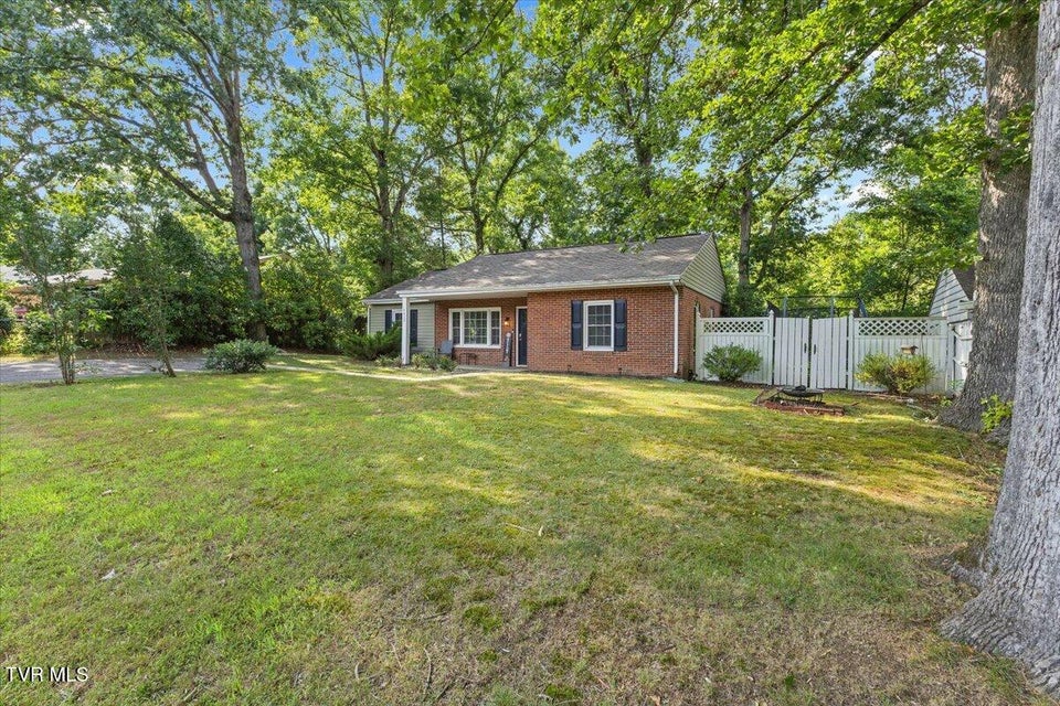 Photo #25: 4032 Ridge Road