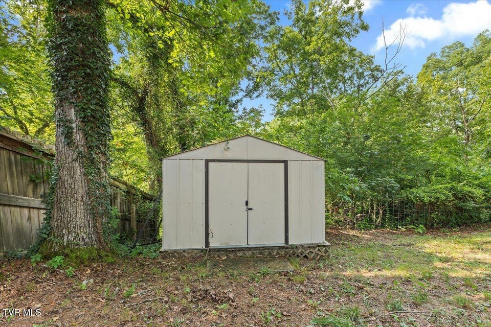 Photo #29: 4032 Ridge Road
