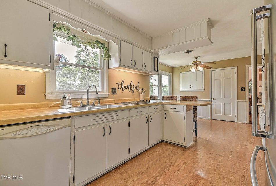Photo #15: 104 Ridgecrest Drive