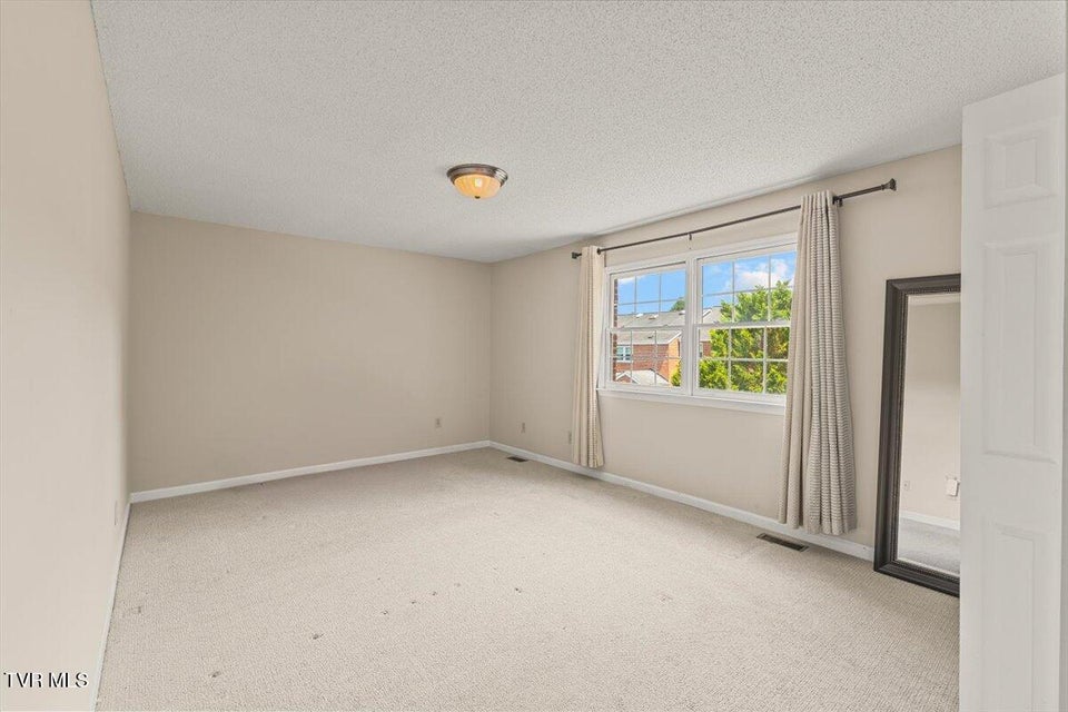 Photo #17: 2734 East Oakland Ave