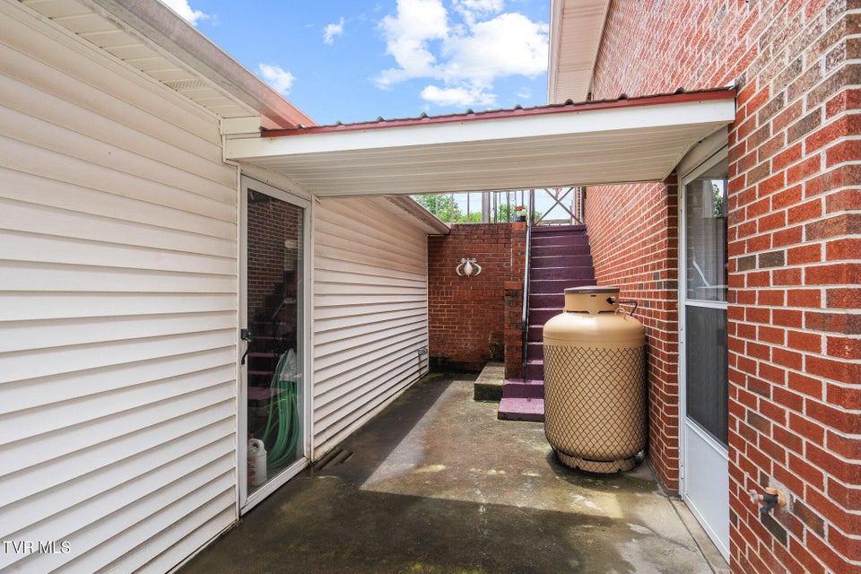 Photo #5: 152 Goddard Drive