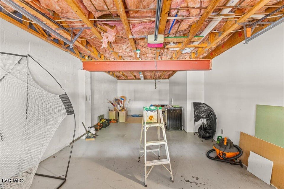 Photo #33: 2734 East Oakland Ave