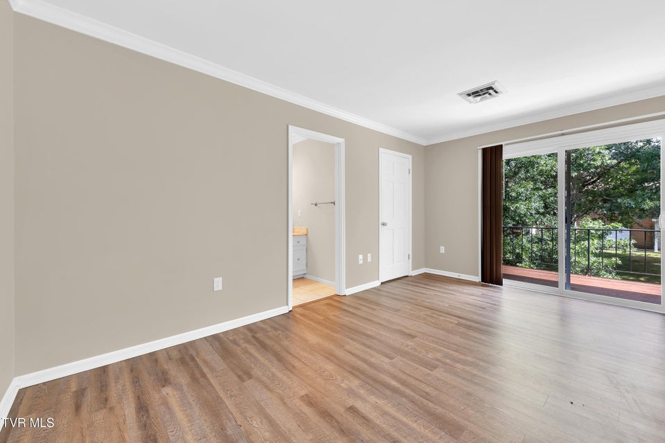 Photo #13: 1900 Manor Court